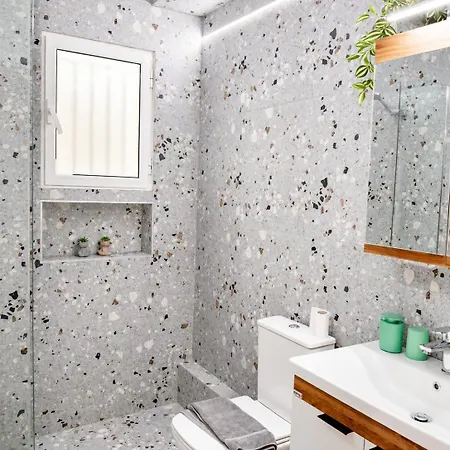 Thalassia Pefkias Апартаменты *